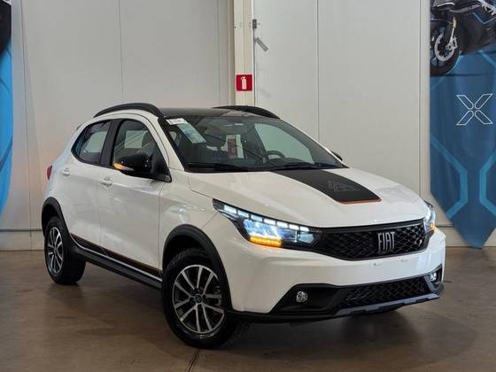 FIAT ARGO 1.3 FIREFLY FLEX TREKKING CVT FIAT ARGO 1.3 FIREFLY FLEX TREKKING CVT